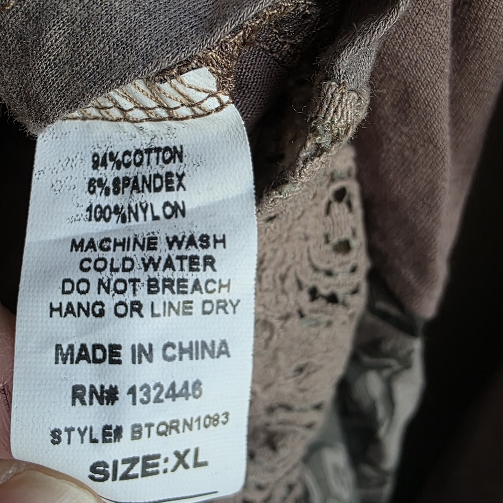 BKE Boutique Pieced Mixed Media Print Long Sleeve Blouse Chuny Buttons Sixe XL - Picture 7 of 7